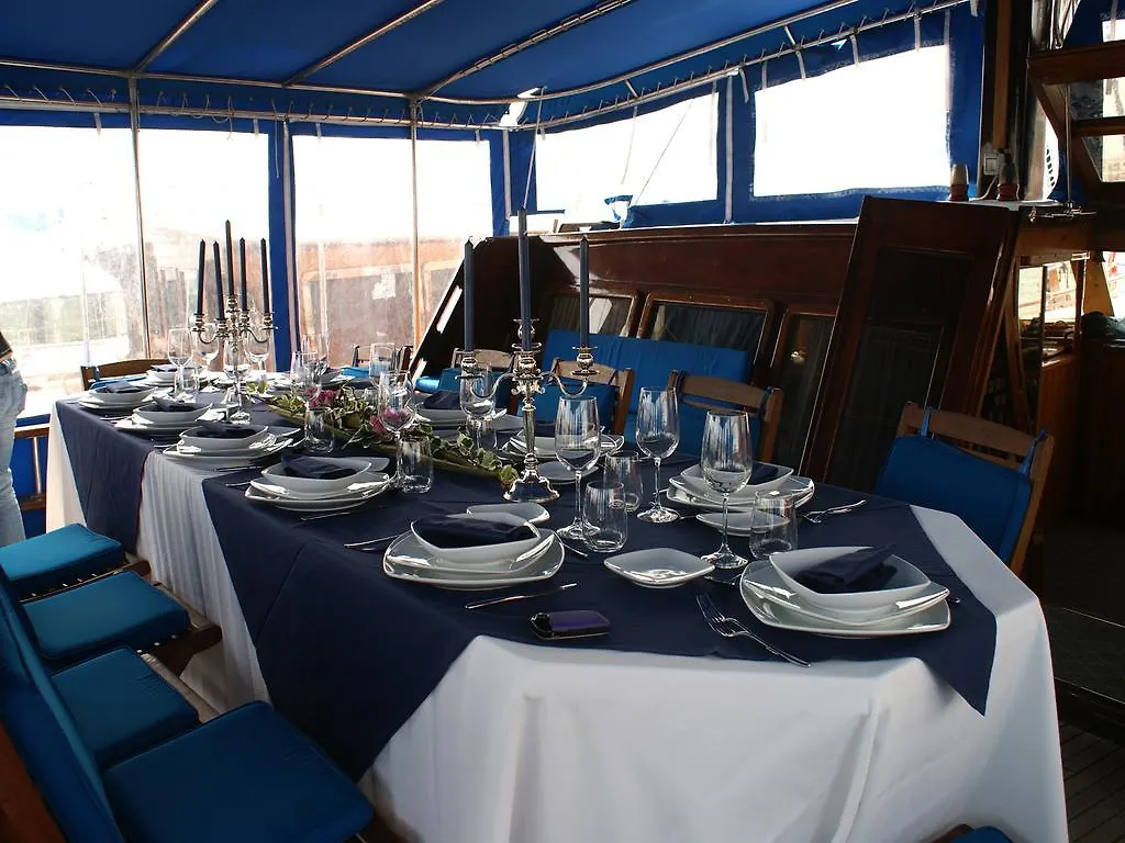 Ariva II Hotel Palermo Botel